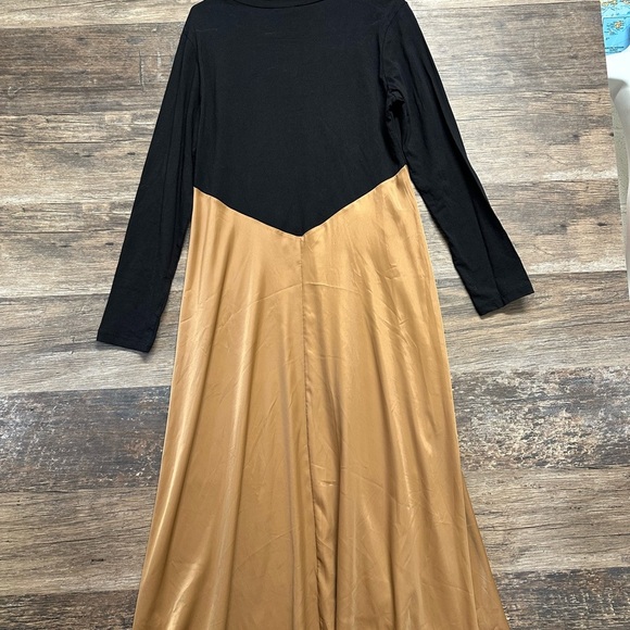 Zara Black and Tan A-Line Maxi Dress with Long Sleeves for Cocktail Events - Picture 2 of 9